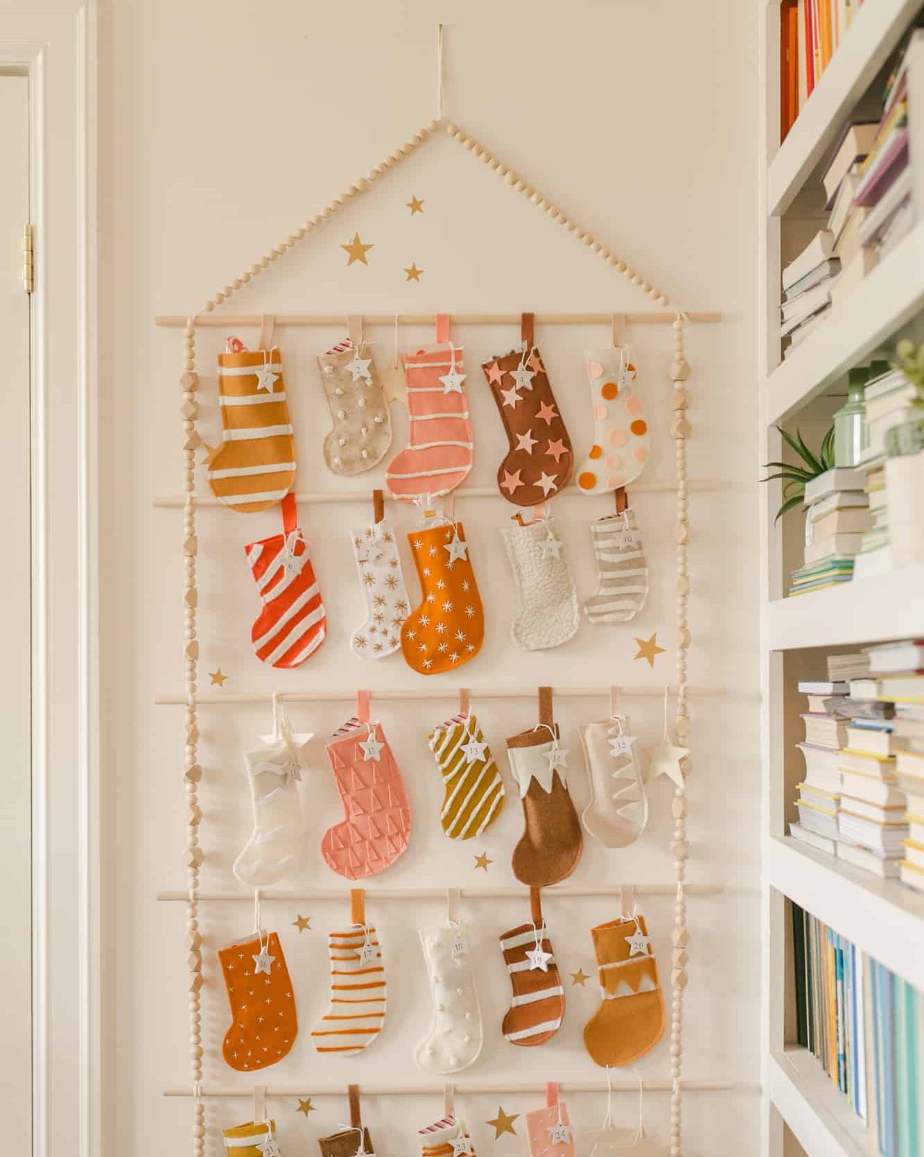 christmas decoration ideas heirloom advent calendar