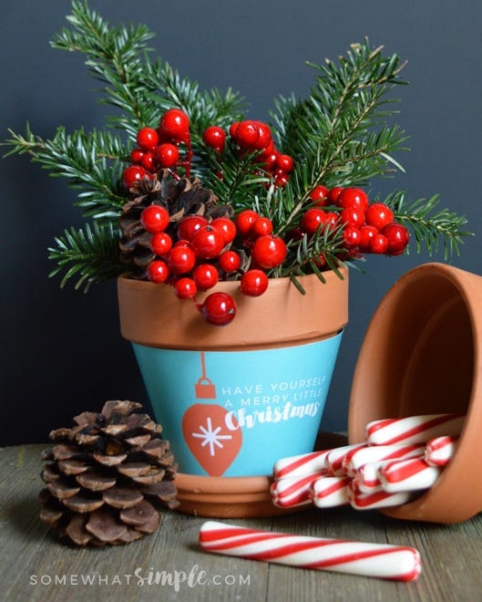Christmas decoration ideas terra cotta plant wraps