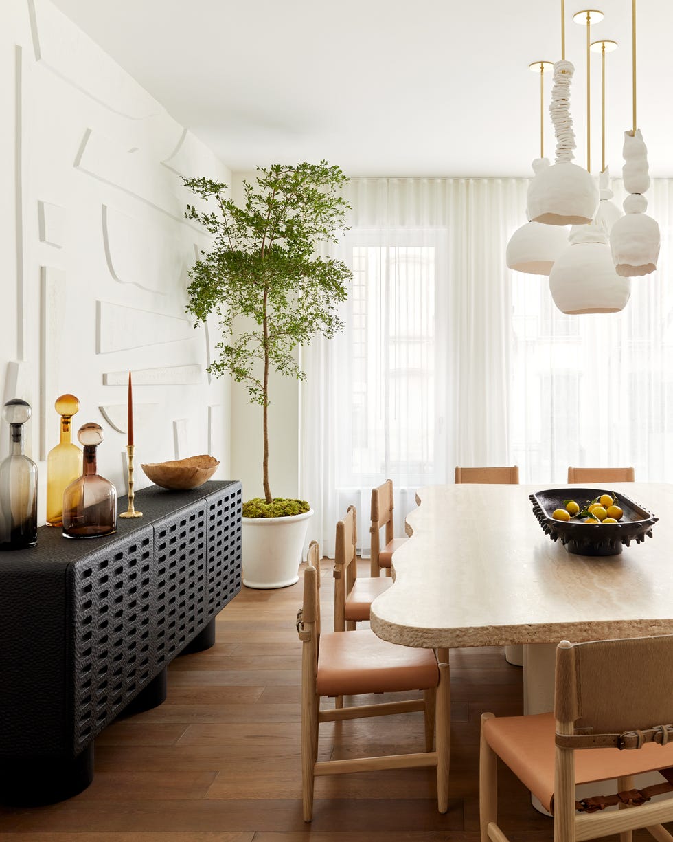 dining room with table and chairs