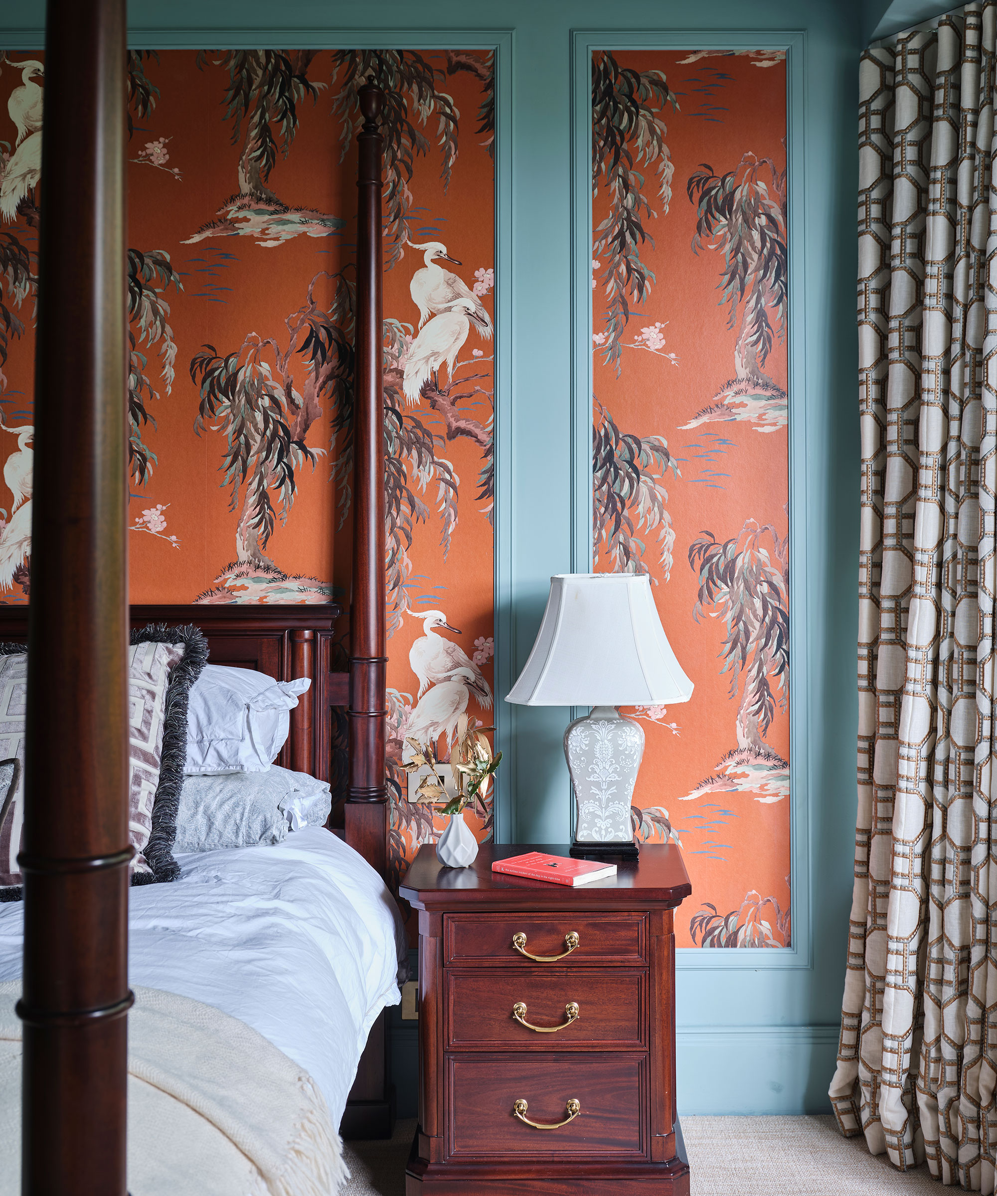 Decorating ideas with wallpaper panels