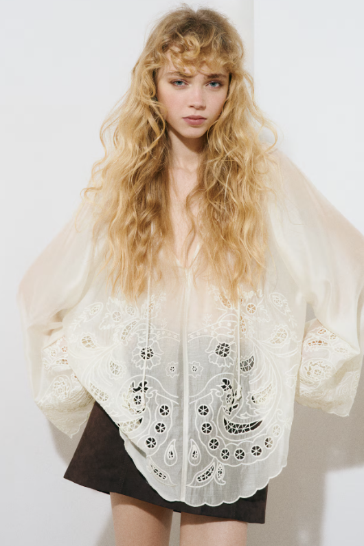 hm, Detailed cape blouse