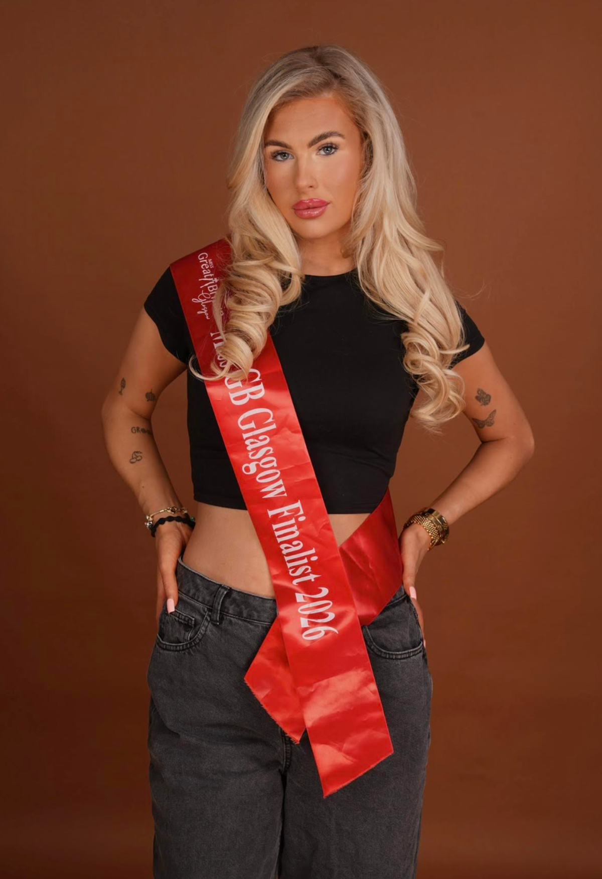 Poppy started experiencing symptoms of endometriosis when she was a teenager