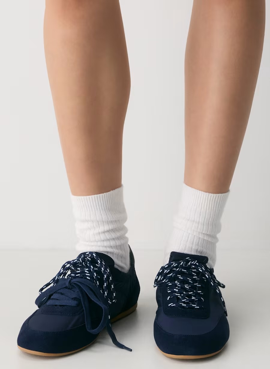 aritzia, slim jogger sneakers