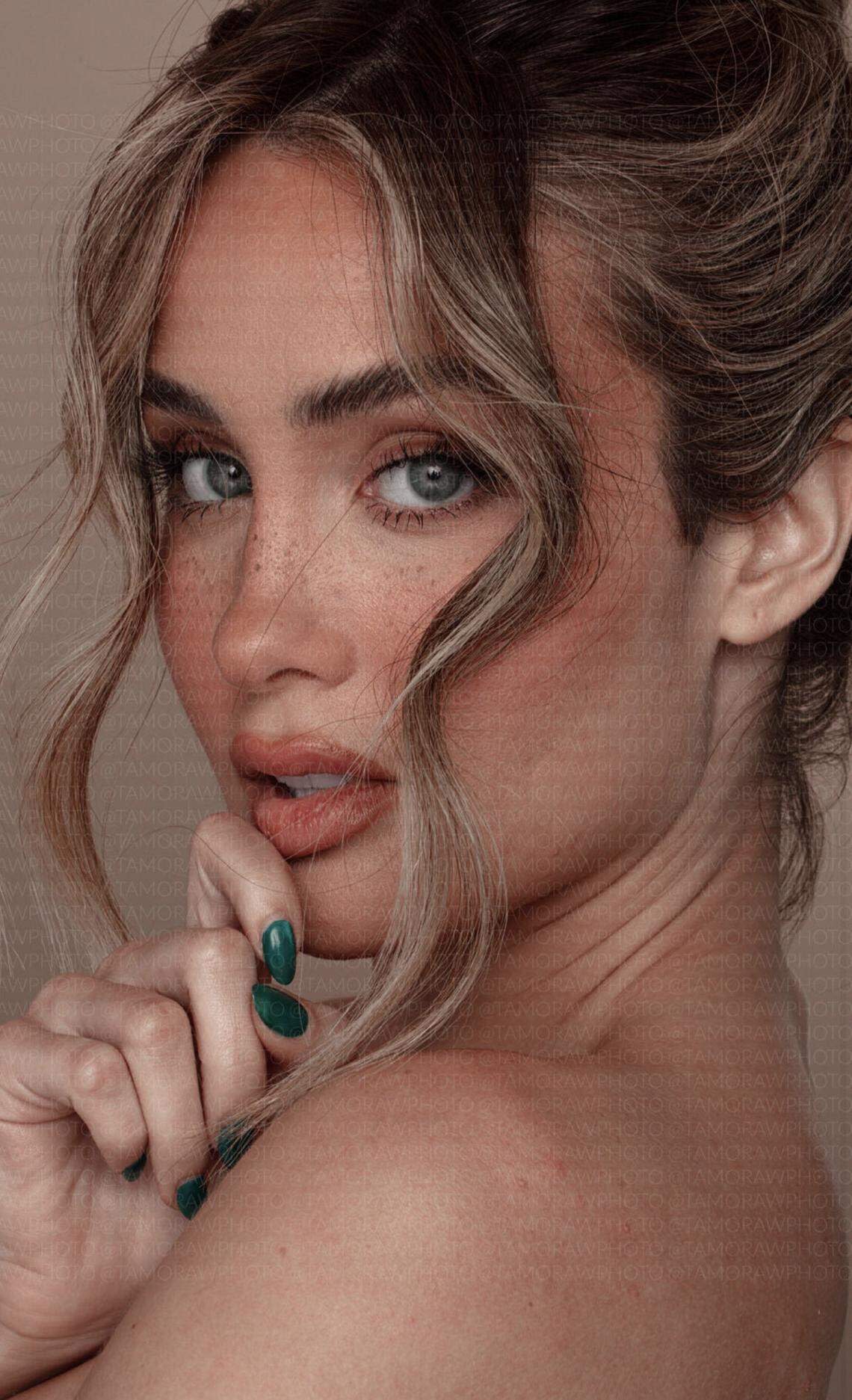 After being placed among the top five winners of Miss Universe Cuba 2025, Mia Angelina Donadio Cancio returns to win the crown of Miss Universe Cuba 2026.