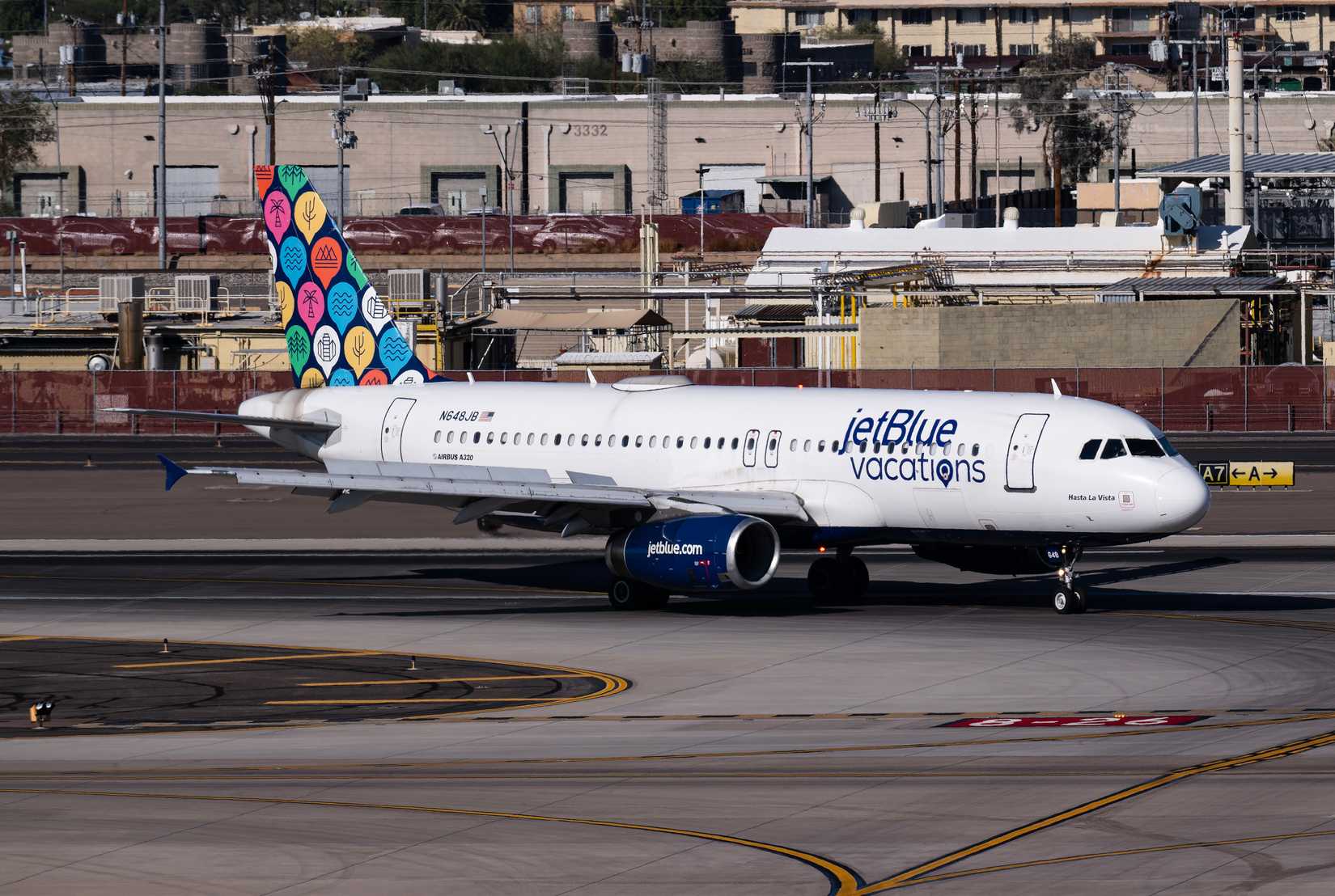 JetBlue A320 Special Livery Taxiing
