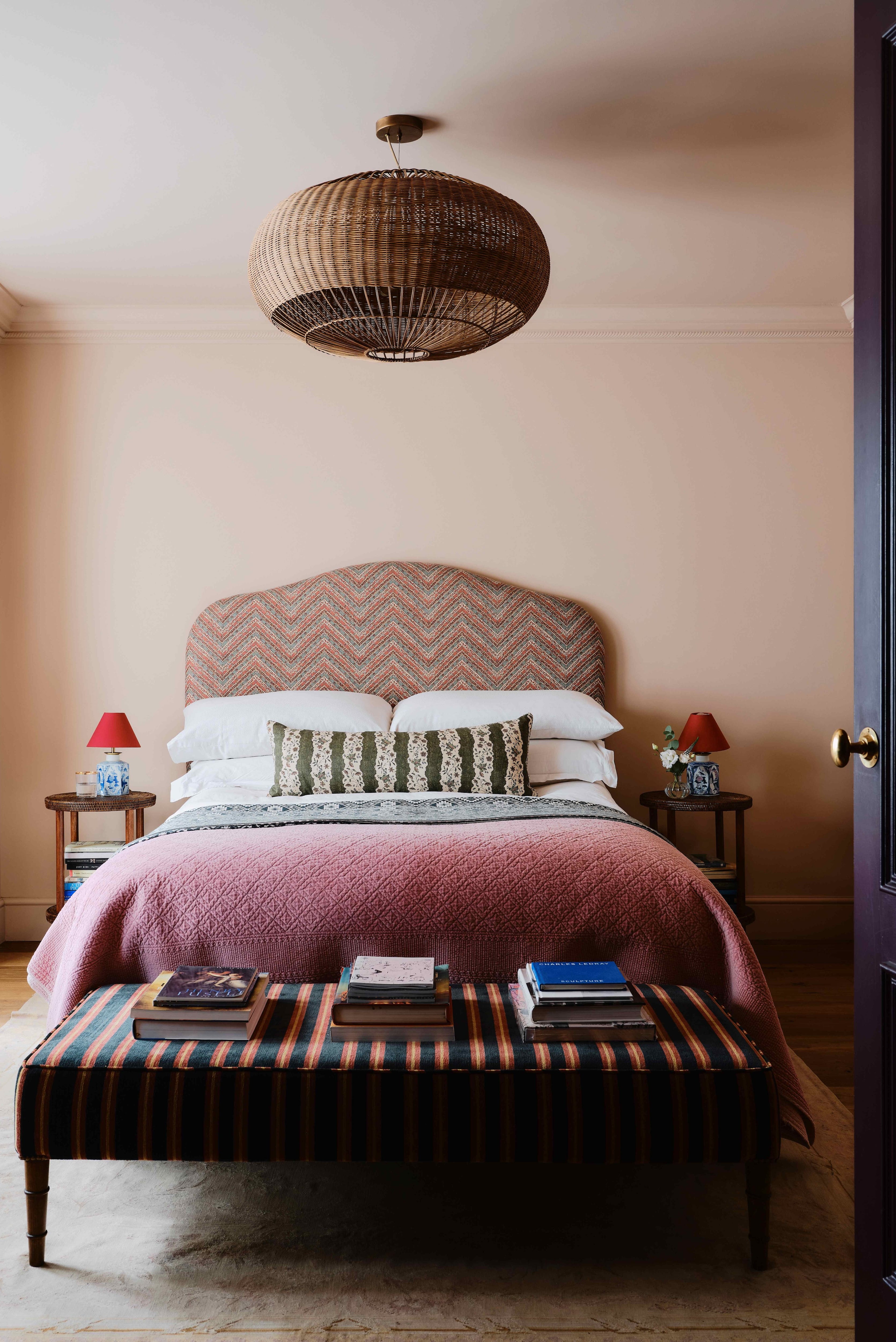 Interior design trends 2026 - tonal colors interior design trends 2026 tonal colors